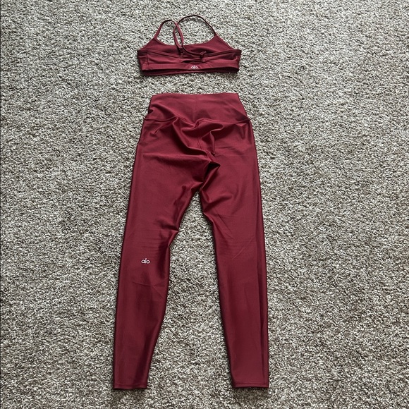Alo Airlift maroon set size S - Picture 2 of 6